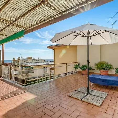 아파트 Penthouse Vista Mare E Monti Centro - Happy 산레모